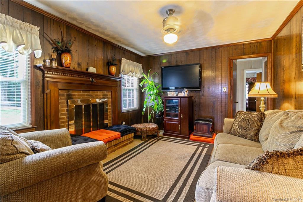 6212 Running Deer Road Charlotte, NC 28214 - Photo 13 of 24 Gallery Image 13