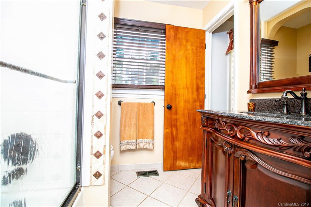 6212 Running Deer Road Charlotte, NC 28214 - Photo 15 of 24 Gallery Image 15