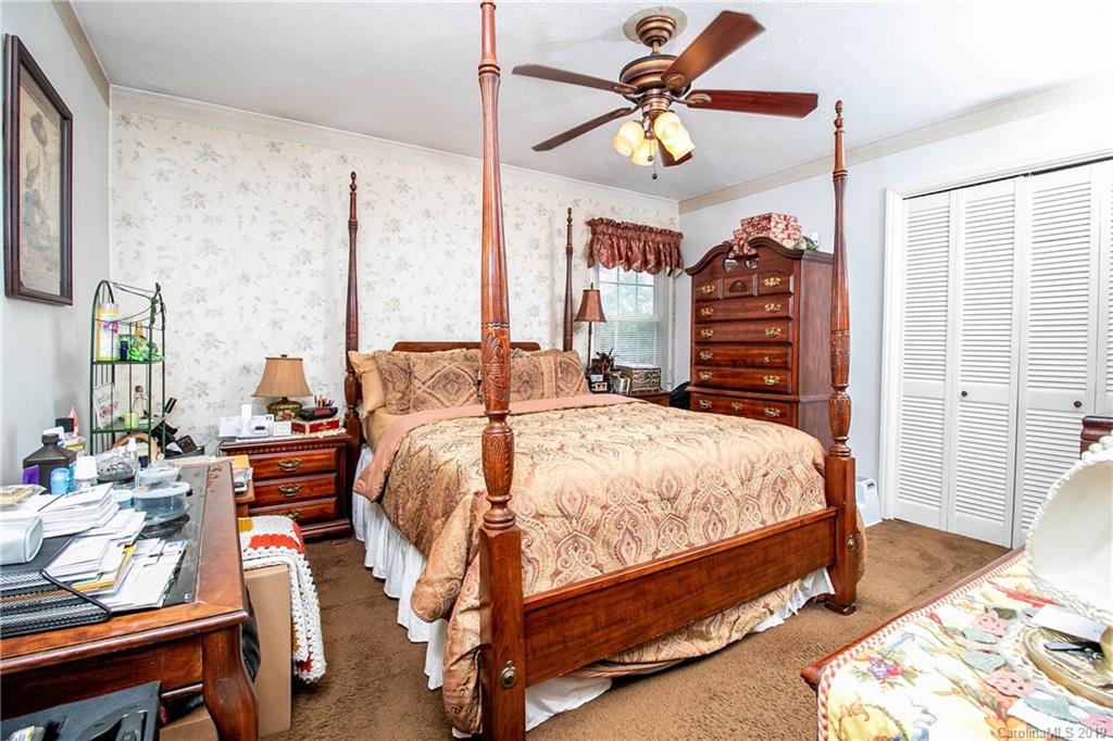 6212 Running Deer Road Charlotte, NC 28214 - Photo 17 of 24 Gallery Image 17