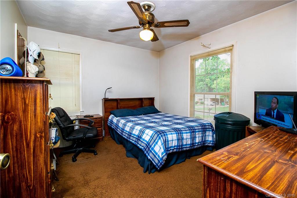 6212 Running Deer Road Charlotte, NC 28214 - Photo 19 of 24 Gallery Image 19