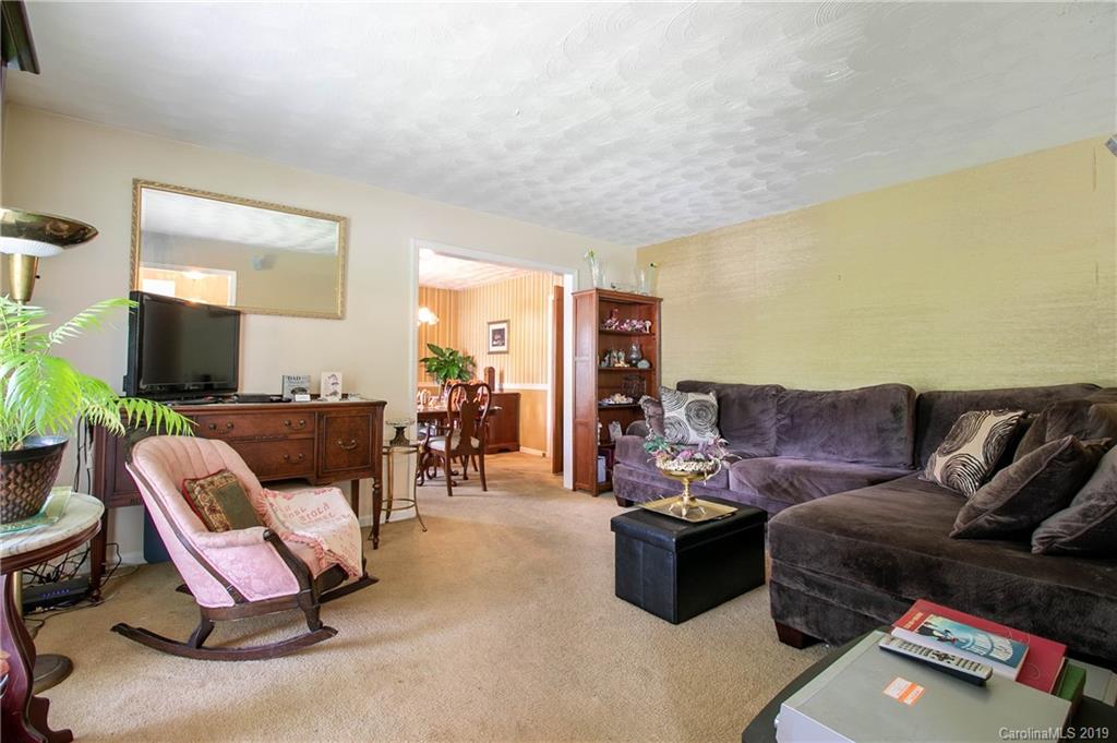 6212 Running Deer Road Charlotte, NC 28214 - Photo 7 of 24 Gallery Image 7
