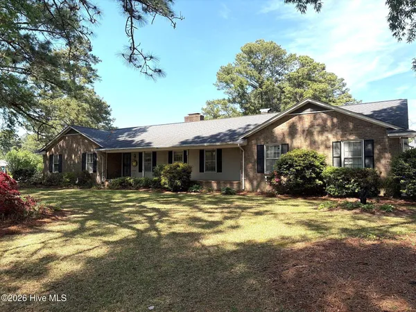 $2,300 | 1101 Oakview Drive, Greenville, NC 27858