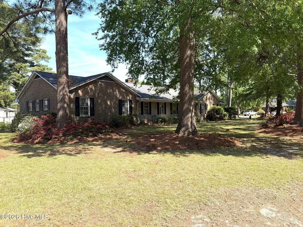 $2,300 | 1101 Oakview Drive, Greenville, NC 27858