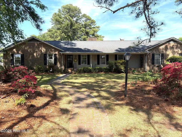 $2,300 | 1101 Oakview Drive, Greenville, NC 27858