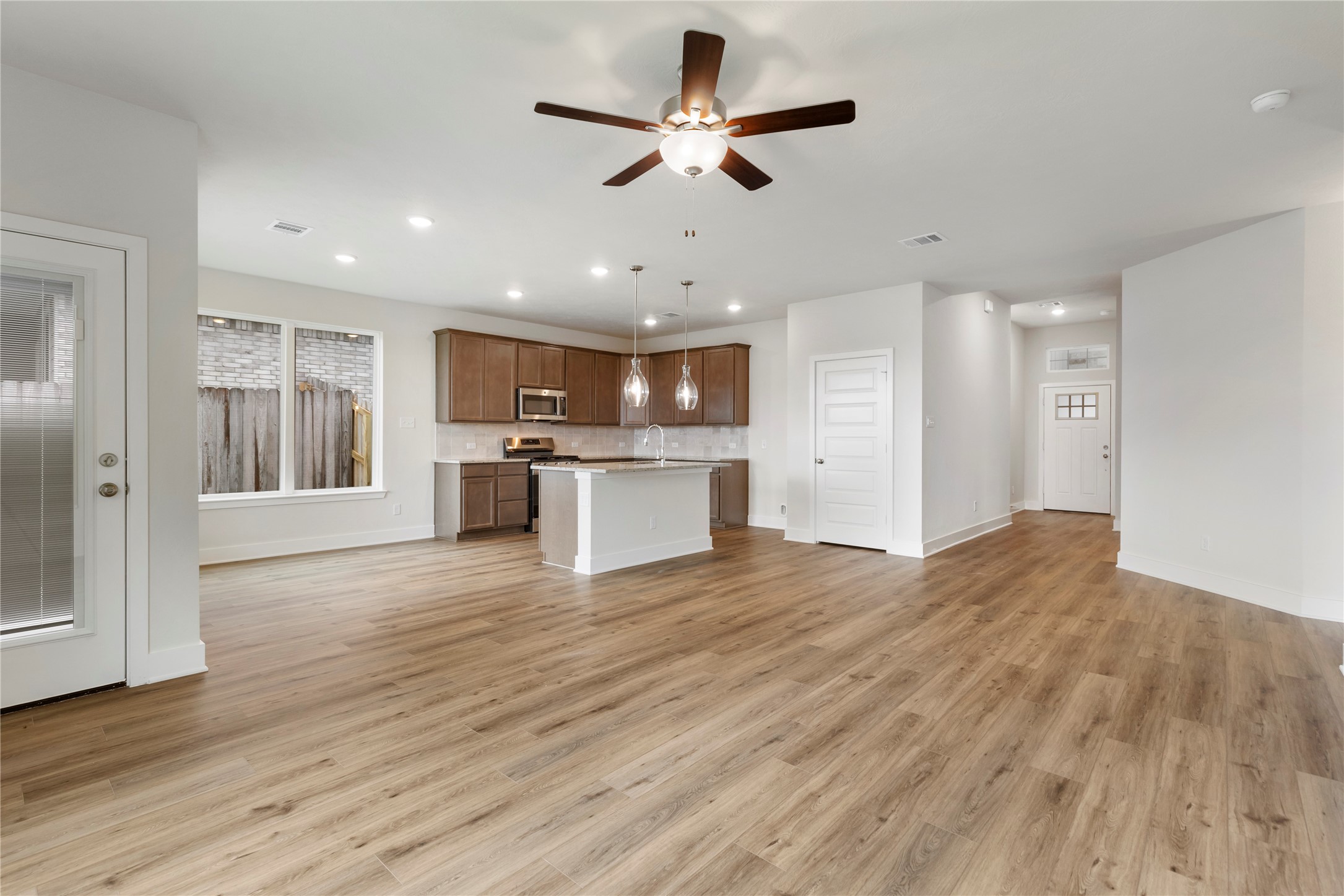 2033 Winepress Road Brenham, TX 77833 - Photo 13 of 43 Gallery Image 13
