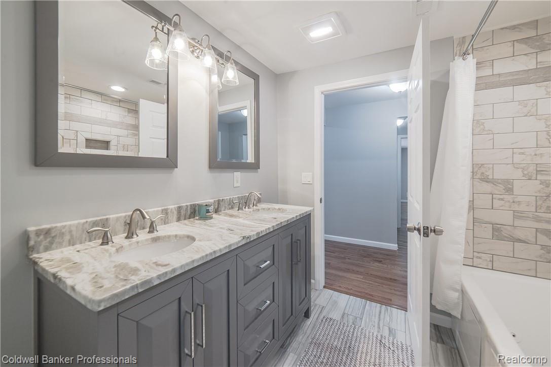 5340 Westview Road Clarkston, MI 48346 - Photo 21 of 34 5340 Westview-22.jpg