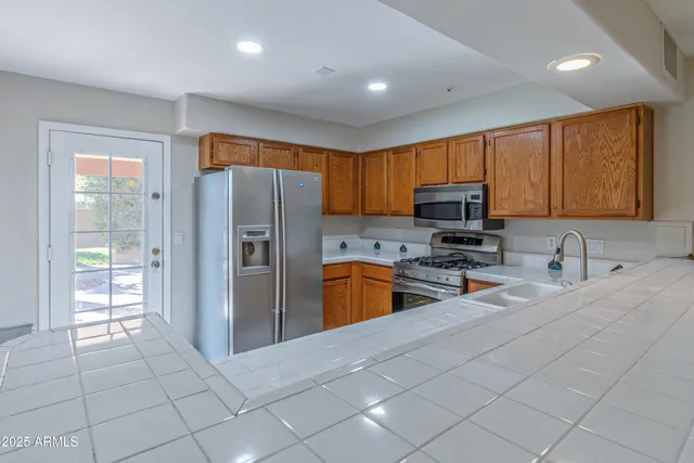 $3,300 | 13170 North 90th Place, Scottsdale, AZ 85260