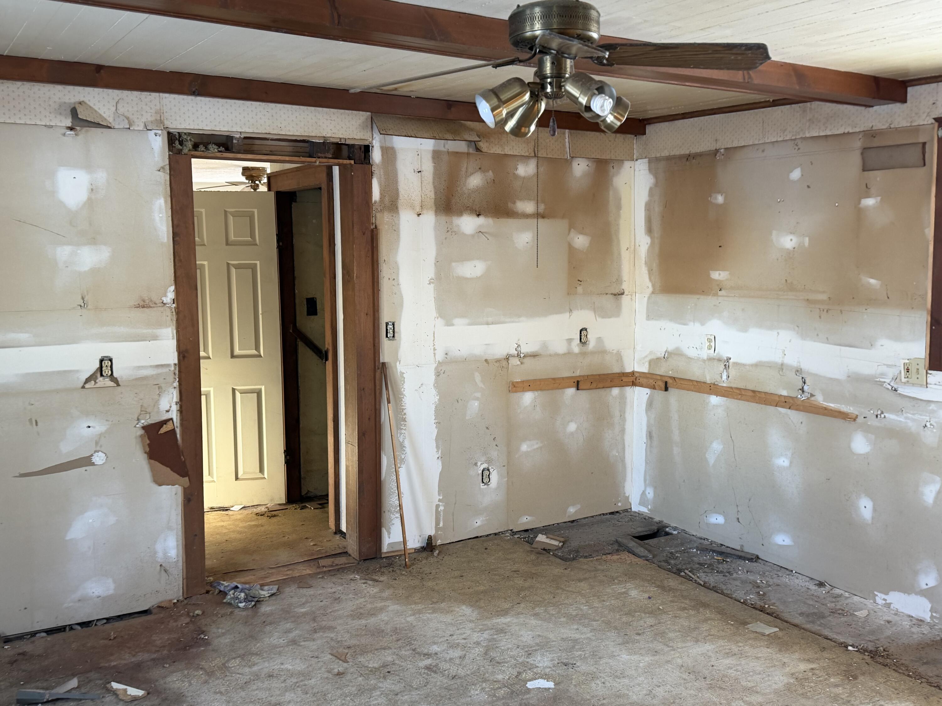 1981 Watkins Road Battle Creek, MI 49015 - Photo 36 of 44 IMG_4731