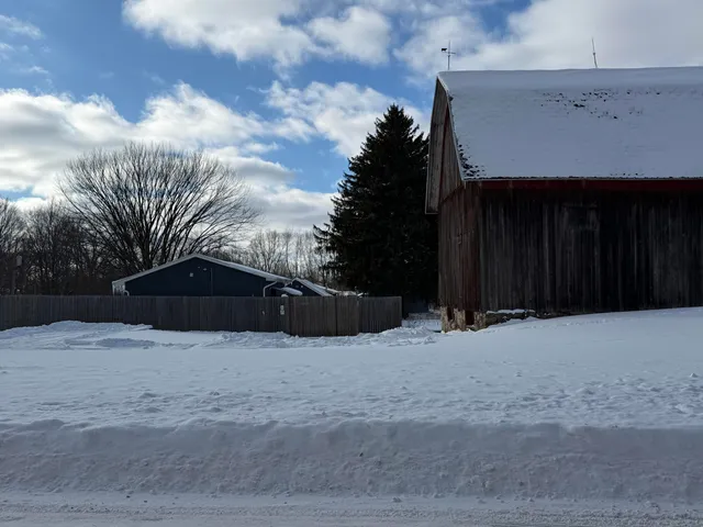 $349,900 | 1981 Watkins Road, Battle Creek, MI 49015