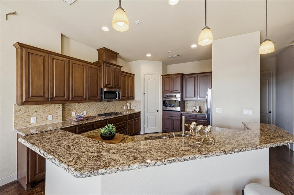 563 Rockingham Drive Irving, TX 75063 - Photo 14 of 33