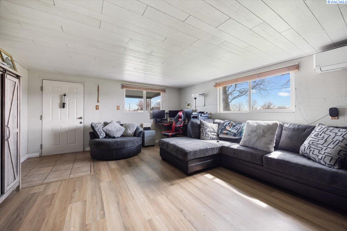 206504 East Bryson Brown Road Kennewick, WA 99337 - Photo 7 of 27 Gallery Image 7