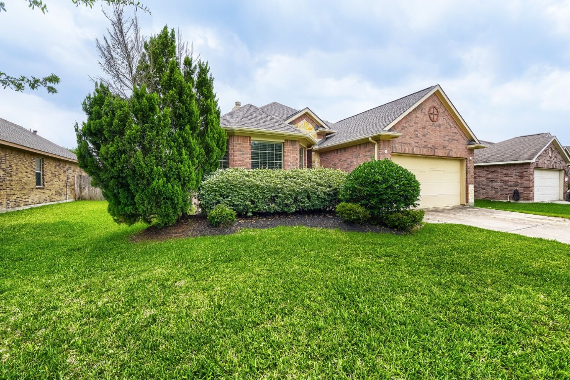 506 Carson Ridge Drive Spring, TX 77386 - Photo 2 of 28