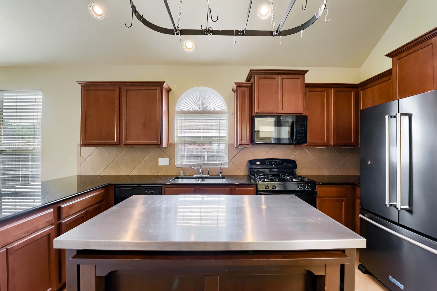 506 Carson Ridge Drive Spring, TX 77386 - Photo 8 of 28