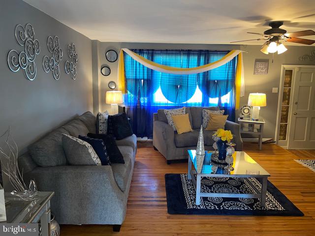 1676 Powell Road Brookhaven, PA 19015 - Photo 3 of 17