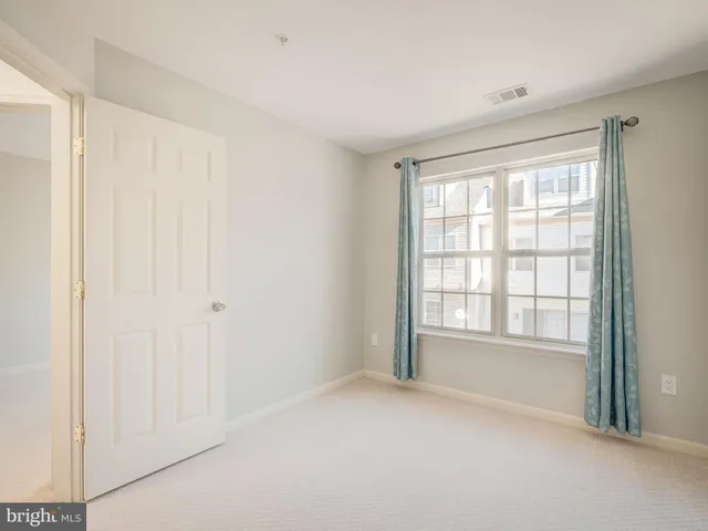 $2,800 | 12139 Amber Ridge Circle, Germantown, MD 20876