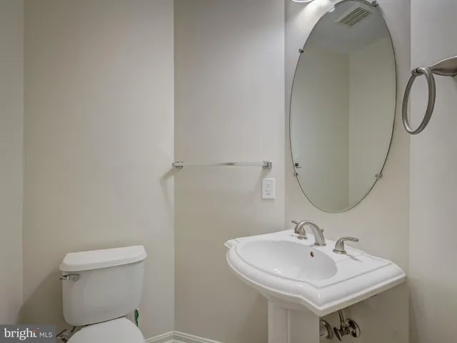 $2,800 | 12139 Amber Ridge Circle, Germantown, MD 20876