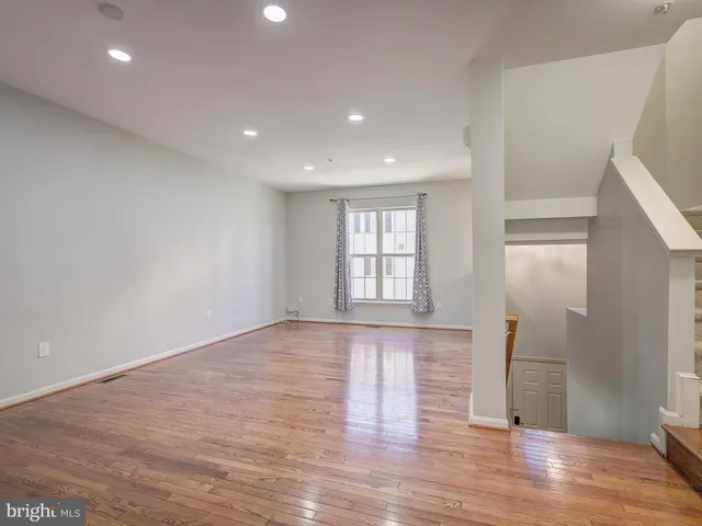 $2,800 | 12139 Amber Ridge Circle, Germantown, MD 20876