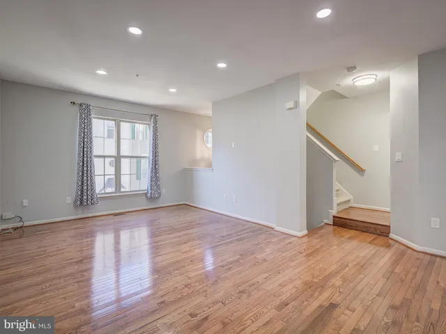 $2,800 | 12139 Amber Ridge Circle, Germantown, MD 20876