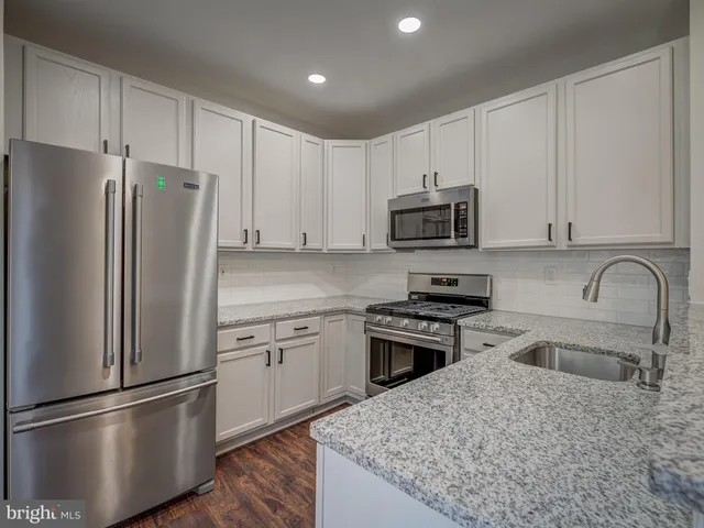 $2,800 | 12139 Amber Ridge Circle, Germantown, MD 20876