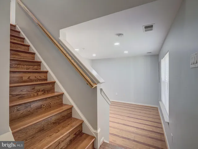 $2,800 | 12139 Amber Ridge Circle, Germantown, MD 20876