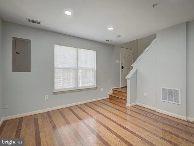 $2,800 | 12139 Amber Ridge Circle, Germantown, MD 20876