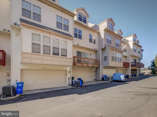 $2,800 | 12139 Amber Ridge Circle, Germantown, MD 20876