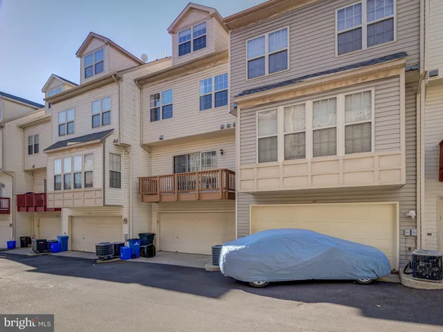 $2,800 | 12139 Amber Ridge Circle, Germantown, MD 20876