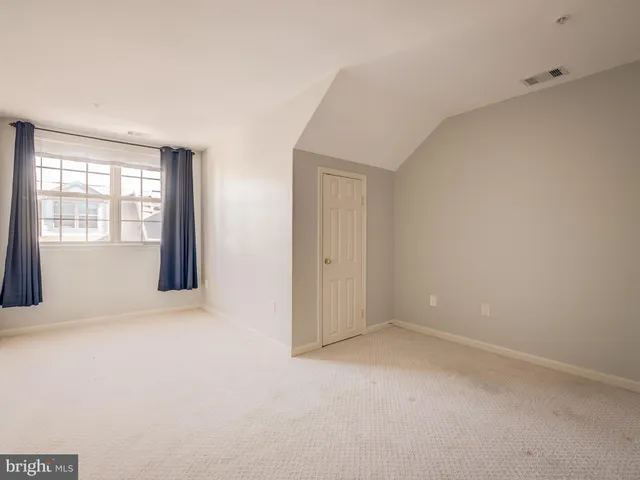 $2,800 | 12139 Amber Ridge Circle, Germantown, MD 20876