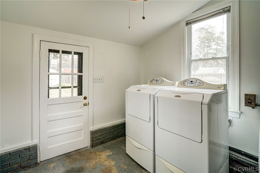 3024 Maplewood Road Henrico, VA 23228 - Photo 19 of 33 Laundry/Utility/Mudroom