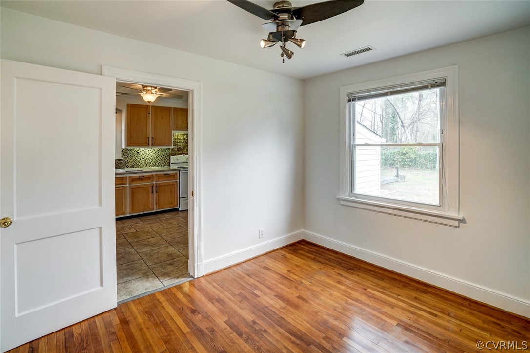 3024 Maplewood Road Henrico, VA 23228 - Photo 20 of 33 Flex space off Kitchen. Dining/Office/3rd Bedroom