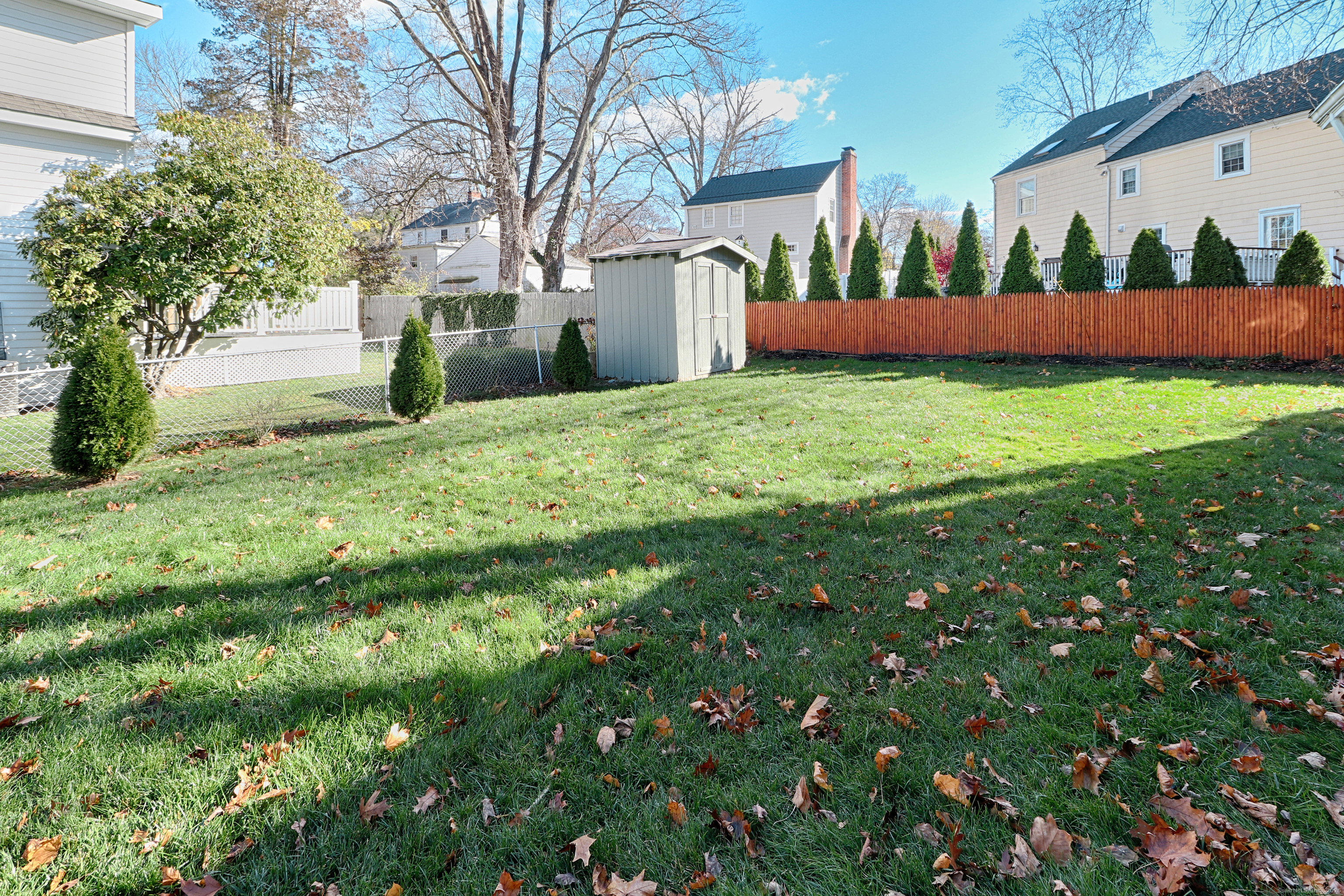 232 Church Hill Road Fairfield, CT 06825 - Photo 4 of 31