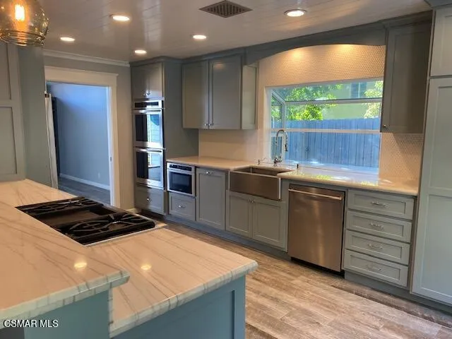 $4,900 | 2147 Meadow Brook Court, Thousand Oaks, CA 91362