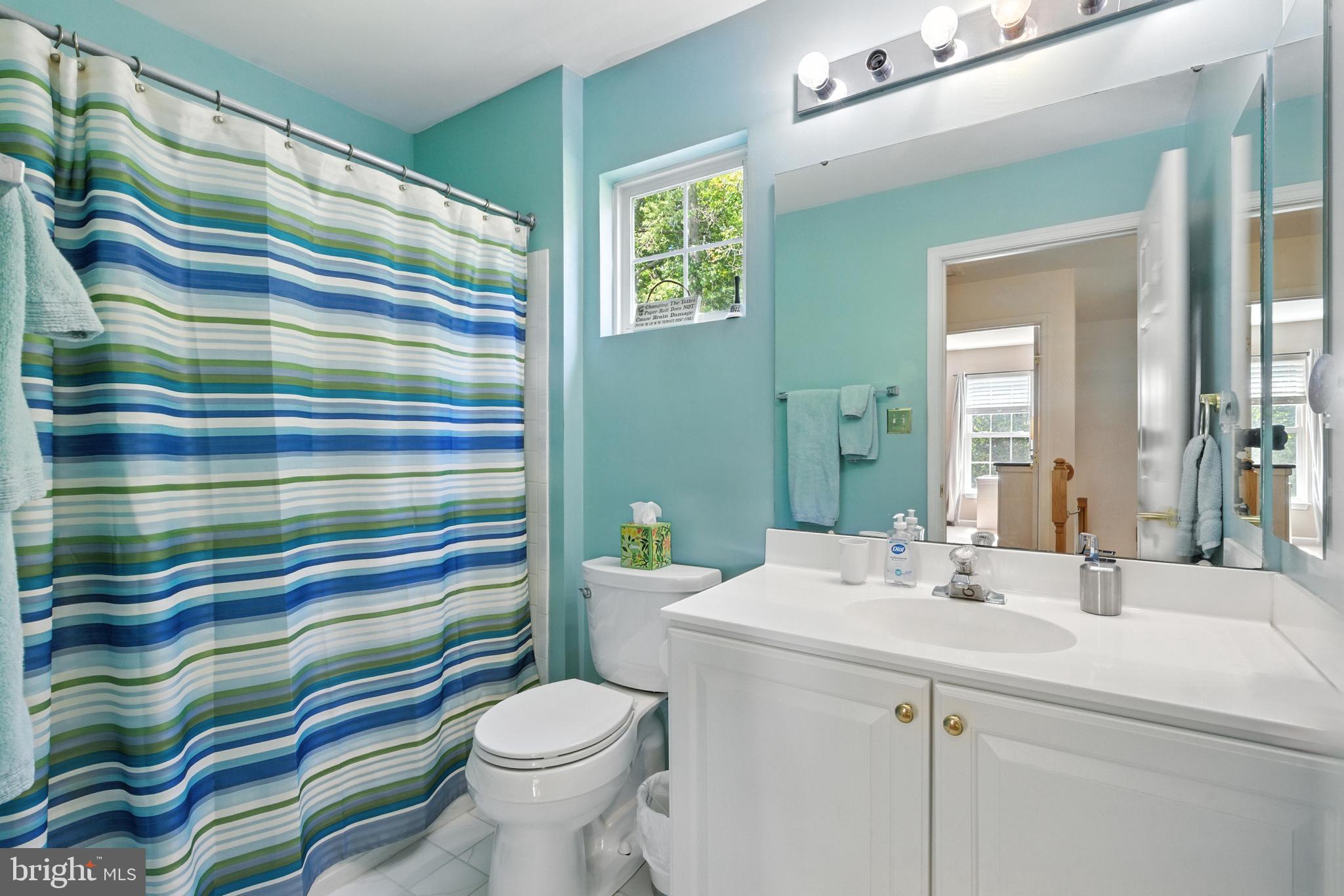 463 Preakness Run Newark, DE 19702 - Photo 22 of 32 a bathroom with a sink toilet and shower