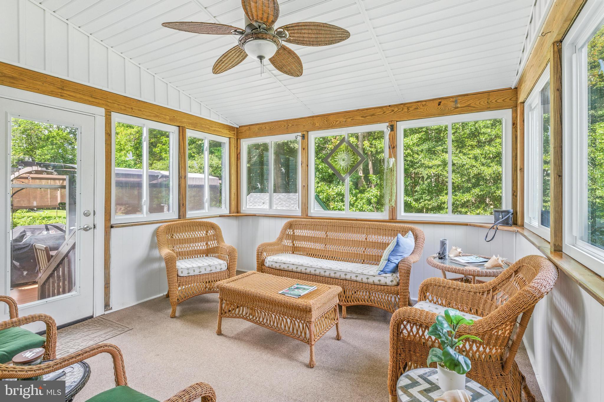 463 Preakness Run Newark, DE 19702 - Photo 27 of 32 a living room with furniture and a large window