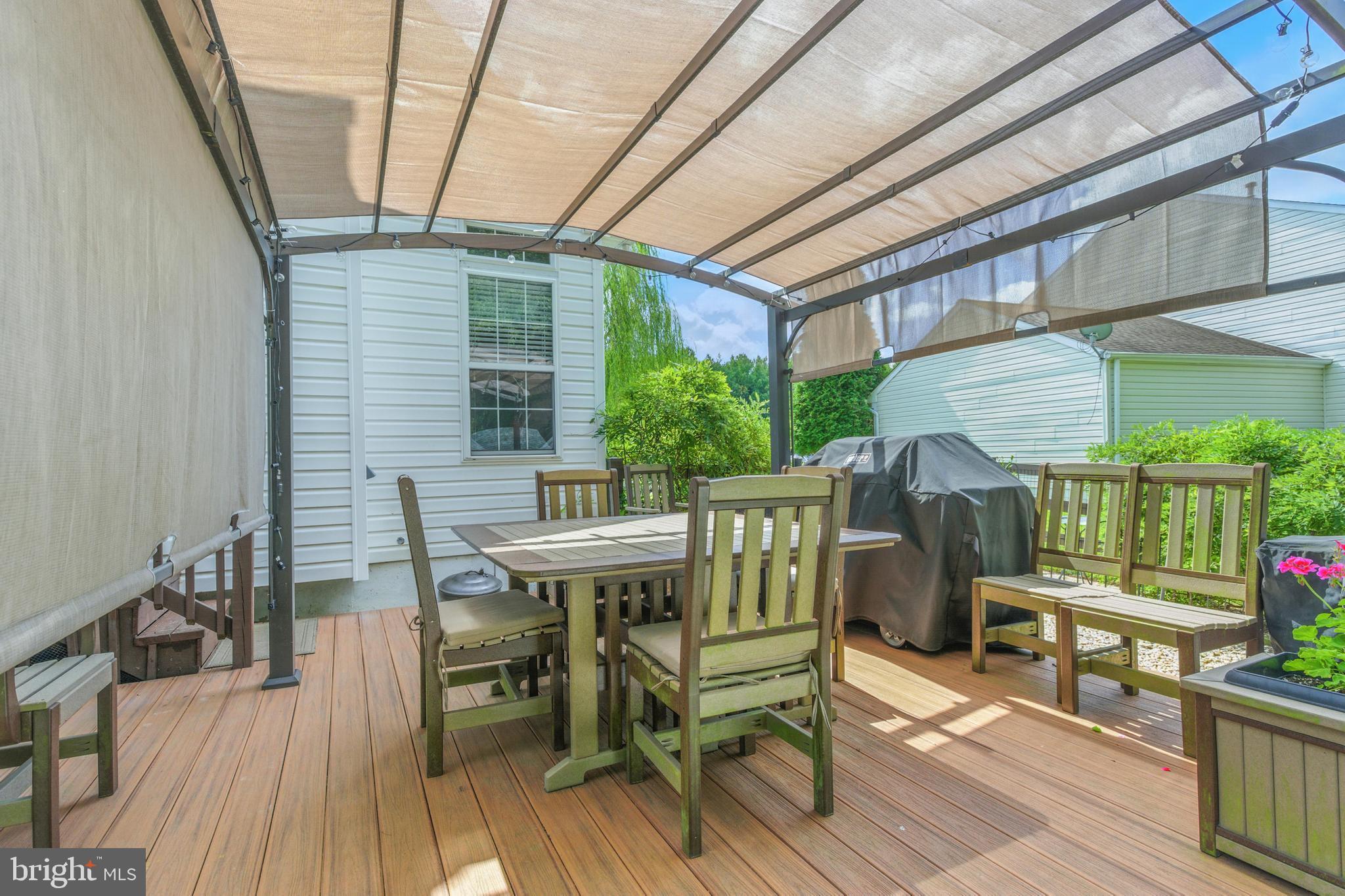 463 Preakness Run Newark, DE 19702 - Photo 29 of 32 a view of a table and chairs in patio