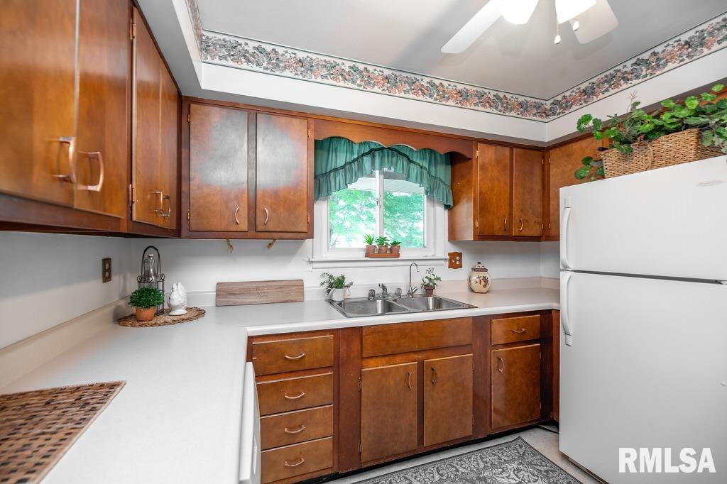 1526 Division Street Metamora, IL 61548 - Photo 14 of 33