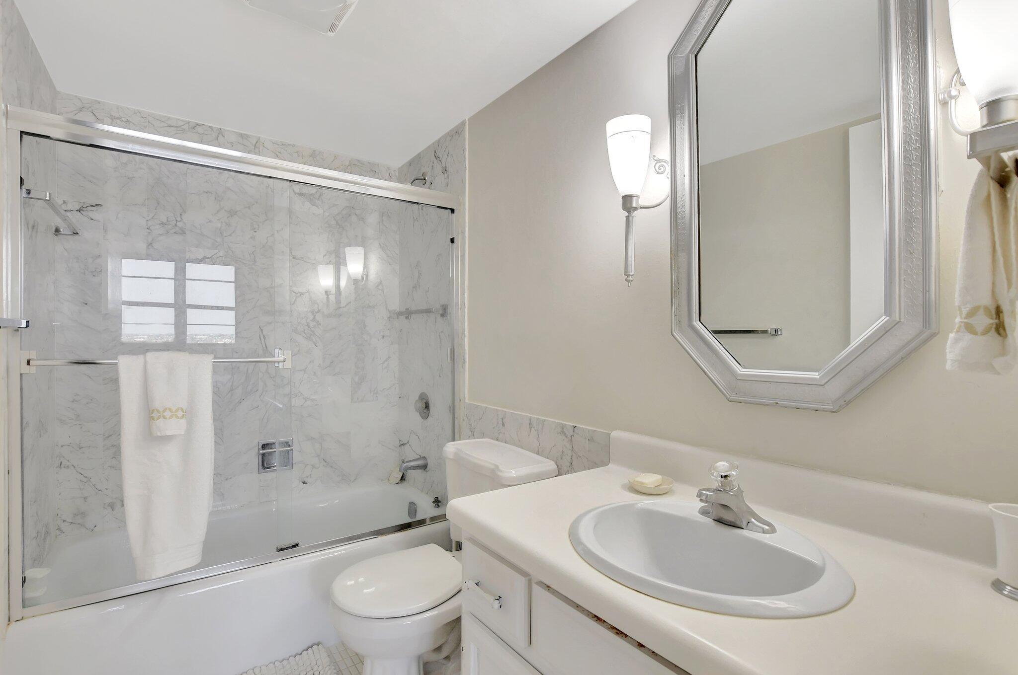 2121 North Ocean Boulevard, Unit 1406W Boca Raton, FL 33431 - Photo 21 of 55 15-web-or-mls-DSC_3281