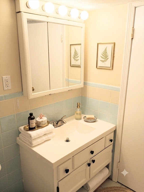 5 St Edward Road, Unit 2 Boston, MA 02128 - Photo 7 of 14