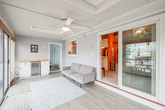 $474,000 | 707 Kingston Boulevard, McHenry, IL 60050