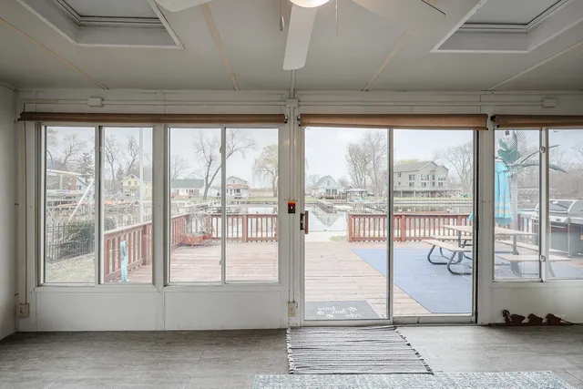 $474,000 | 707 Kingston Boulevard, McHenry, IL 60050