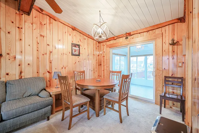 $474,000 | 707 Kingston Boulevard, McHenry, IL 60050