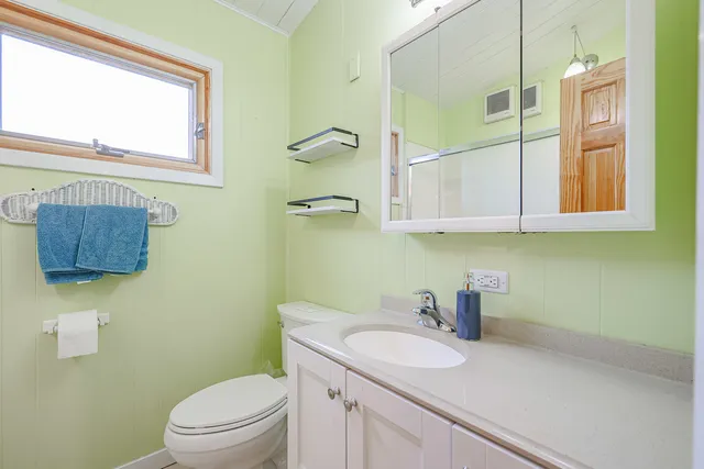 $474,000 | 707 Kingston Boulevard, McHenry, IL 60050