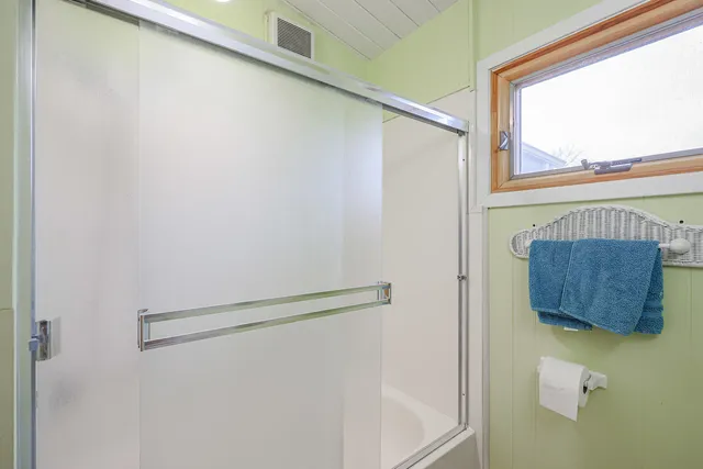 $474,000 | 707 Kingston Boulevard, McHenry, IL 60050