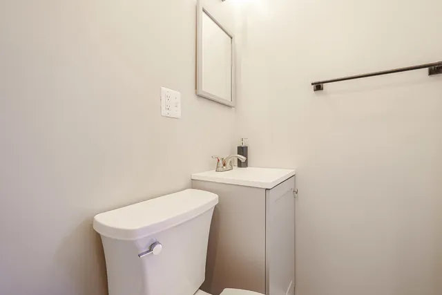 $474,000 | 707 Kingston Boulevard, McHenry, IL 60050