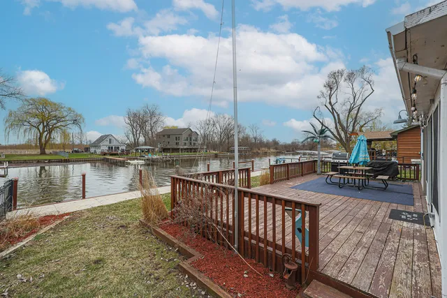 $474,000 | 707 Kingston Boulevard, McHenry, IL 60050