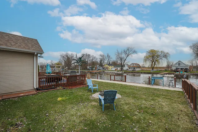 $474,000 | 707 Kingston Boulevard, McHenry, IL 60050