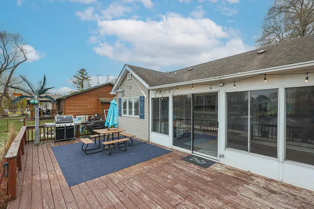 $474,000 | 707 Kingston Boulevard, McHenry, IL 60050