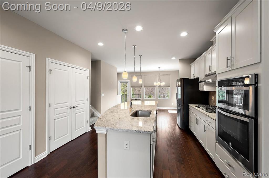 2877 Hartwick Drive Rochester, MI 48307 - Photo 19 of 44
