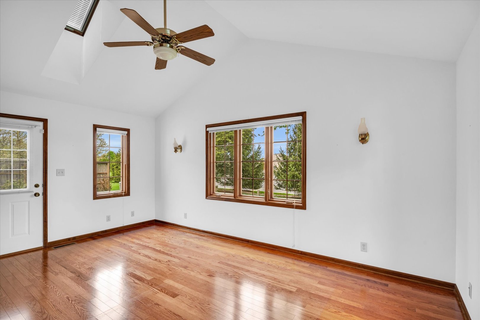 2506 Applewood Road Champaign, IL 61822 - Photo 12 of 36 Gallery Image 12