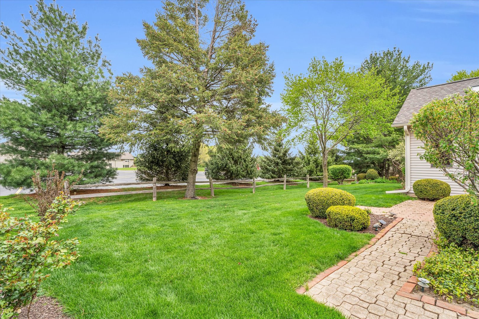2506 Applewood Road Champaign, IL 61822 - Photo 31 of 36 Gallery Image 31